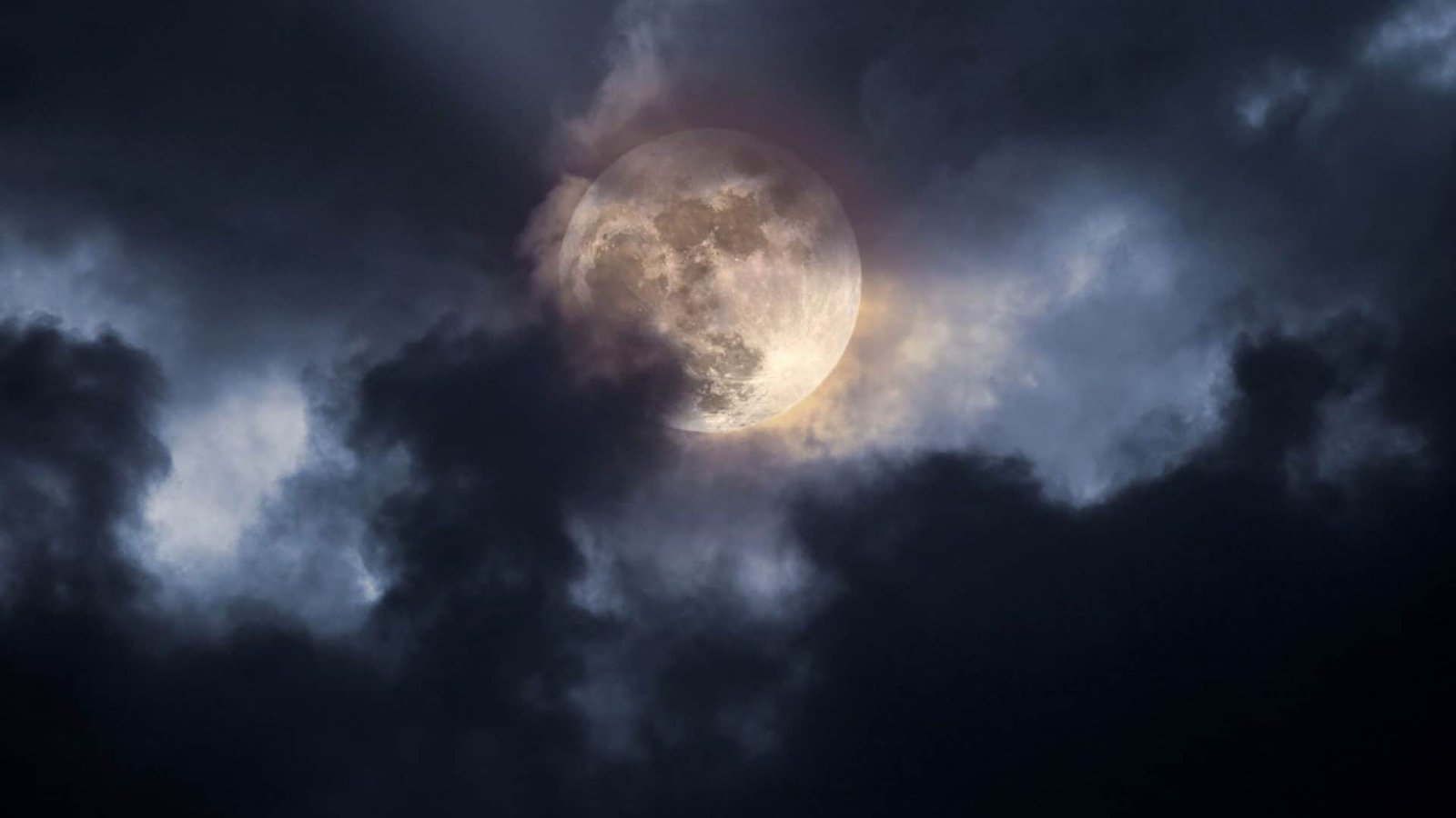 Fase da Lua hoje, 10 de agosto de 2025: Lua Cheia alcança 99% de visibilidade e inicia período de declínio - Imagem do artigo original
