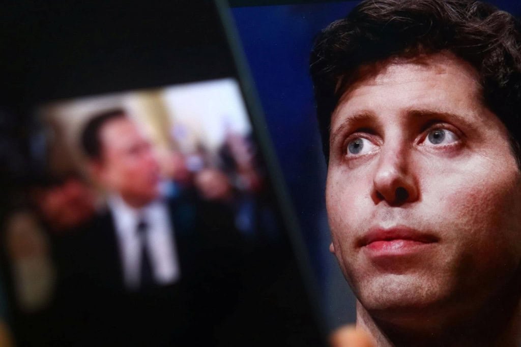 Elon Musk e Sam Altman intensificam disputa pública sobre Apple, ChatGPT e algoritmo do X - Imagem do artigo original