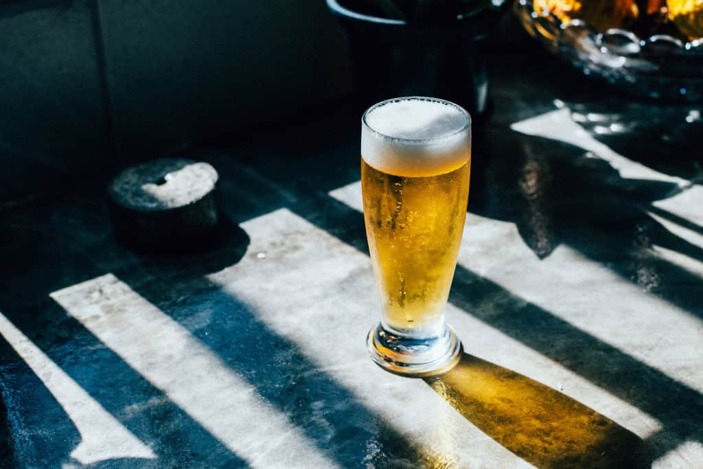 Engenheiro brasileiro define formato de copo que mantém a cerveja gelada por mais tempo - Imagem do artigo original