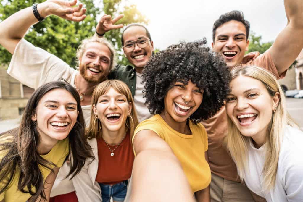 Top 5 celulares para selfie em 2025: ficha técnica e recursos de câmera - Imagem do artigo original