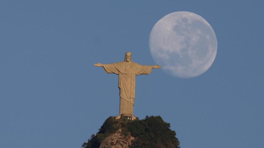 Fase da Lua: disco cheio ilumina o céu nesta sexta-feira, 15 de agosto de 2025 - Imagem do artigo original
