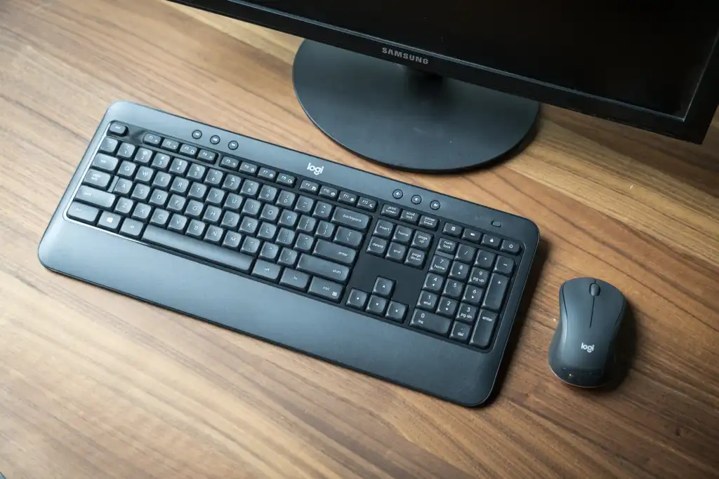 42 acessórios de tecnologia para turbinar o escritório em casa - Imagem do artigo original