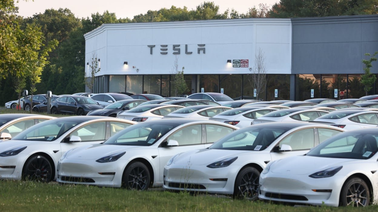 Júri da Flórida condena Tesla a pagar US$ 329 milhões por acidente fatal envolvendo Autopilot - Imagem do artigo original