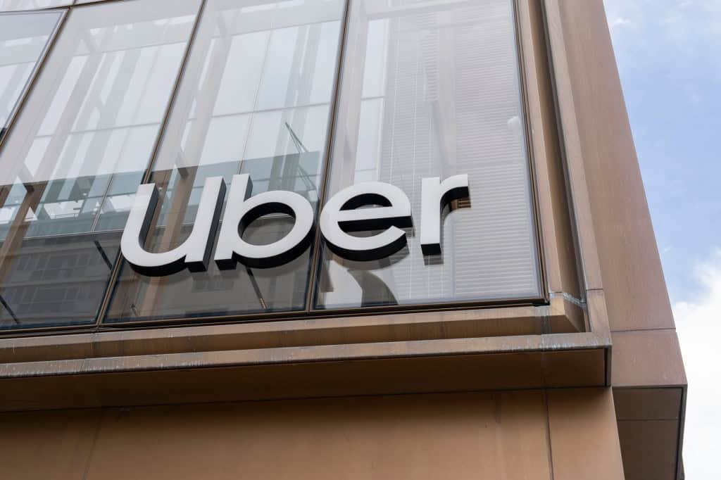 Uber negocia novo aporte para acelerar expansão de robotáxis - Imagem do artigo original